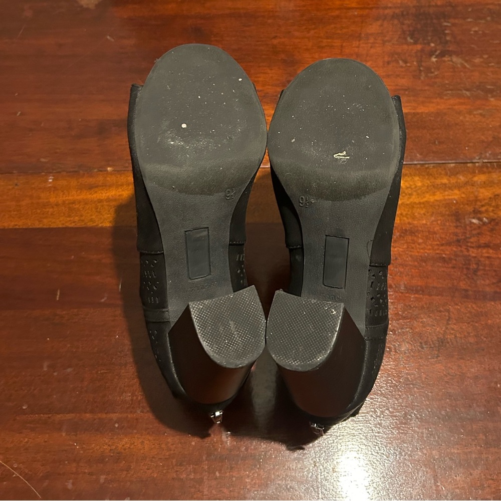 Booties - Picture 4 of 11